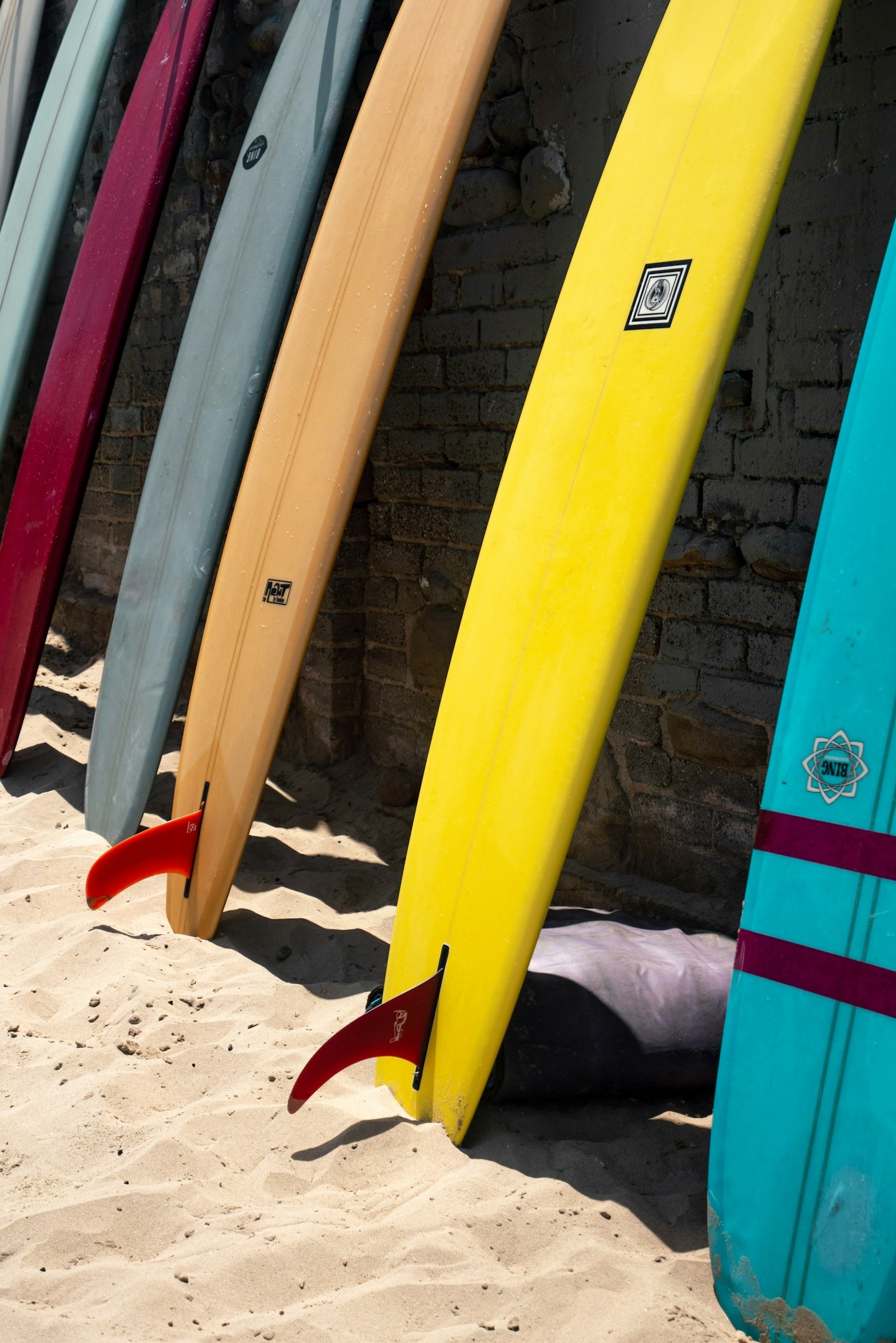 Histórias inspiradoras de surfistas brasileiros